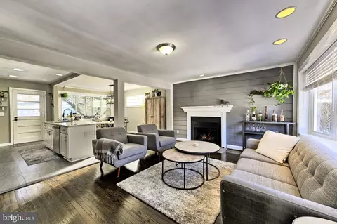 Living - 547 Brook Rd, Towson, MD 21286 photo 1 of 2