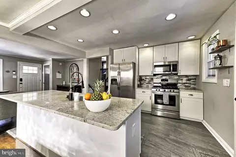 Kitchen - 547 Brook Rd, Towson, MD 21286 photo 3 of 9