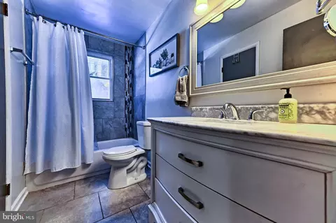 Bath - 547 Brook Rd, Towson, MD 21286 photo 1 of 3