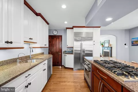410 Dumbarton Rd, Baltimore, MD 21212 photo 11
