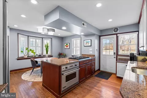 410 Dumbarton Rd, Baltimore, MD 21212 photo 9