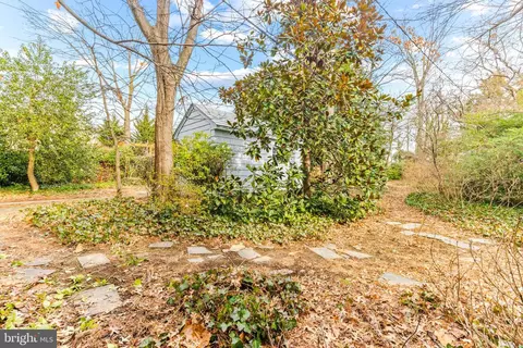 Exterior - 6405 Pinehurst Rd, Baltimore, MD 21212 photo 9 of 11