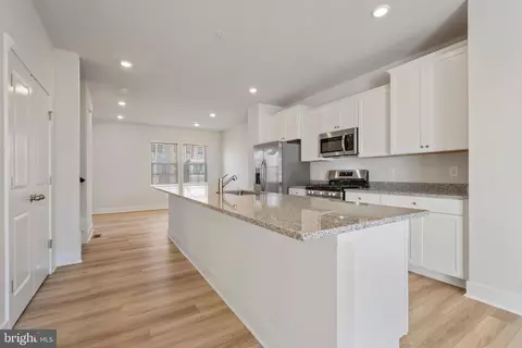 1824 Parham Way, Windsor Mill, MD 21244 photo 5
