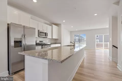 1824 Parham Way, Windsor Mill, MD 21244 photo 8