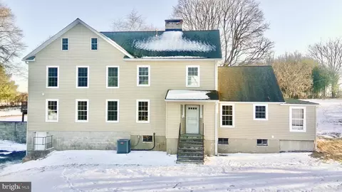 17337 York Rd, Parkton, MD 21120