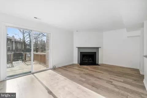 Living - 47 Tallow Ct #4-4, Windsor Mill, MD 21244 photo 6 of 6