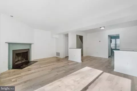 Living - 47 Tallow Ct #4-4, Windsor Mill, MD 21244 photo 4 of 6
