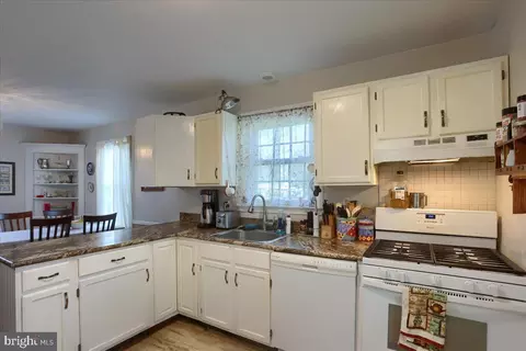 3417 Mayfield Ave, Windsor Mill, MD 21244 photo 11