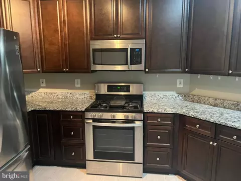 Kitchen - 7412 Hindon Cir #103, Baltimore, MD 21244 photo 2 of 3