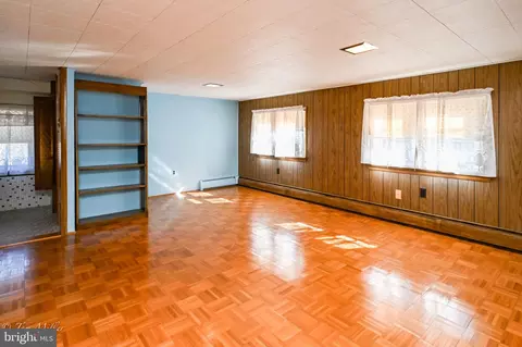 Living - 1 Irving Pl, Baldwin, MD 21013 photo 6 of 7