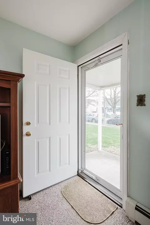 8236 Northview Rd, Dundalk, MD 21222 photo 2