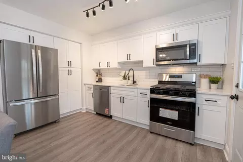 7631 Charlesmont Rd, Dundalk, MD 21222