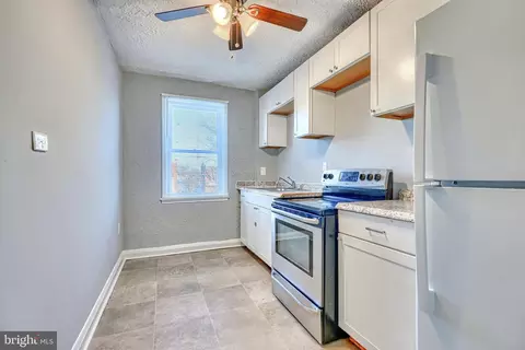 Kitchen - 2995 Yorkway, Dundalk, MD 21222 photo 4 of 4