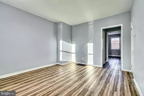 Living - 2995 Yorkway, Dundalk, MD 21222 photo 1 of 5