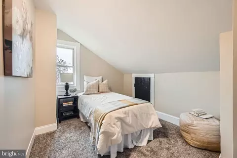 Bedroom - 2415 Hammonds Ferry Rd, Halethorpe, MD 21227 photo 4 of 4
