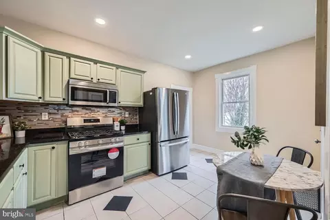 Kitchen - 2415 Hammonds Ferry Rd, Halethorpe, MD 21227 photo 2 of 3