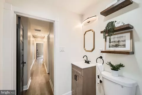 Entry Way - 2415 Hammonds Ferry Rd, Halethorpe, MD 21227 photo 2 of 2