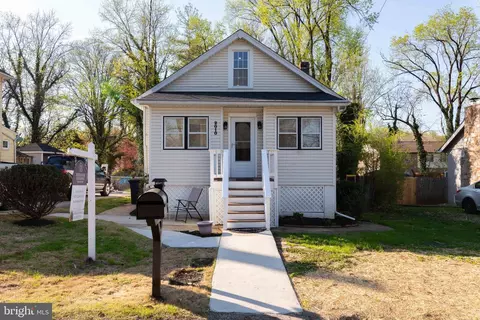 2010 Mosby Ave, Woodlawn, MD 21207
