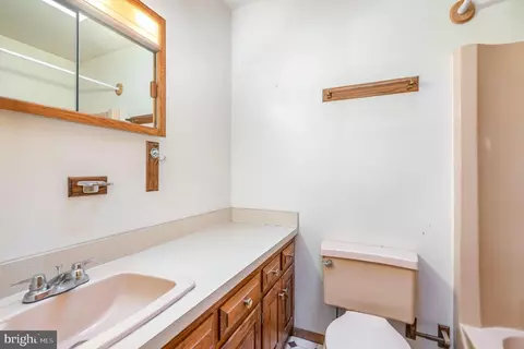 Bath - 15122 Eastview Dr, Upperco, MD 21155 photo 3 of 3