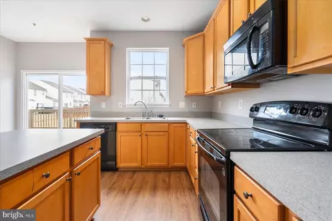 Kitchen - 615 Tinker Rd, Middle River, MD 21220 photo 4 of 4