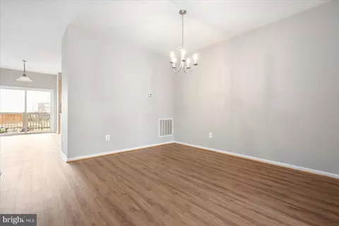 Living - 615 Tinker Rd, Middle River, MD 21220 photo 5 of 10