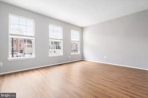 Living - 615 Tinker Rd, Middle River, MD 21220 photo 3 of 10
