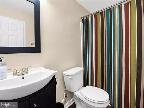 Bath - 18718 Falls Rd, Hampstead, MD 21074 photo 5 of 6