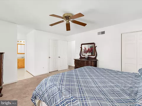 Bedroom - 18718 Falls Rd, Hampstead, MD 21074 photo 9 of 12