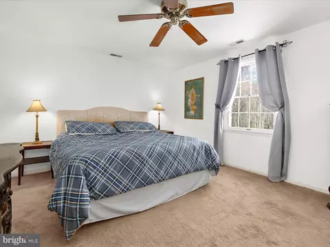 Bedroom - 18718 Falls Rd, Hampstead, MD 21074 photo 10 of 12