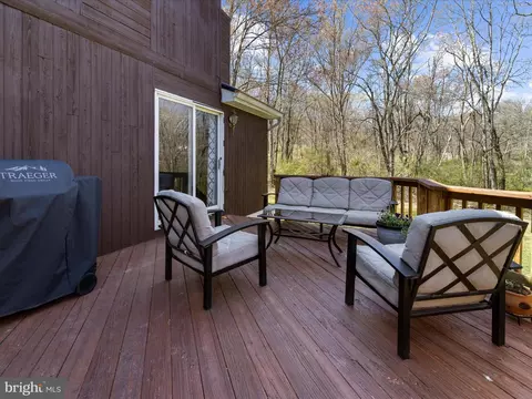 Exterior - 18718 Falls Rd, Hampstead, MD 21074 photo 6 of 12