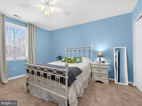 Bedroom - 18718 Falls Rd, Hampstead, MD 21074 photo 4 of 12