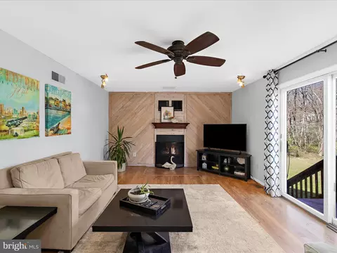 Living - 18718 Falls Rd, Hampstead, MD 21074 photo 1 of 7