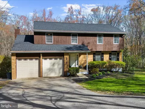 Exterior - 18718 Falls Rd, Hampstead, MD 21074 photo 4 of 12