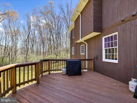Exterior - 18718 Falls Rd, Hampstead, MD 21074 photo 7 of 12