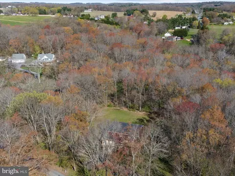 View/Area - 18718 Falls Rd, Hampstead, MD 21074 photo 2 of 9