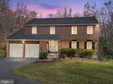 18718 Falls Rd, Hampstead, MD 21074