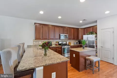 6220 Mckay Cir, Baltimore, MD 21237 photo 4