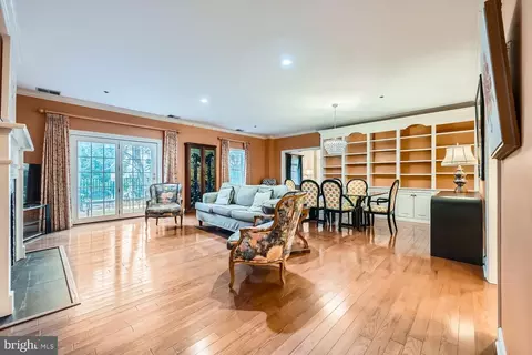 110 Brightwood Club Dr #110, Lutherville Timonium, MD 21093