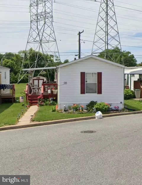 25 Vista Mobile Dr, Dundalk, MD 21222