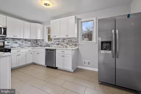 5709 Van Dyke Rd, Baltimore, MD 21206