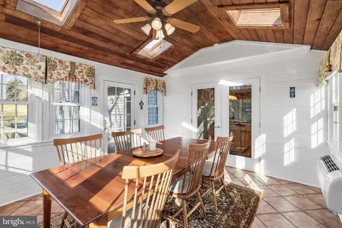 Dining - 14209 Sawmill Ct, Phoenix, MD 21131 photo 3 of 3