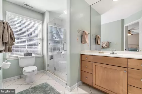 Bath - 14209 Sawmill Ct, Phoenix, MD 21131 photo 6 of 8