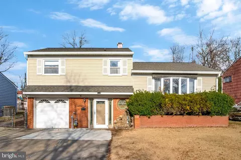 1822 Wycliffe Rd, Parkville, MD 21234