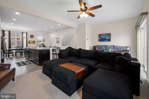 7622 Town View Dr, Baltimore, MD 21222 photo 6