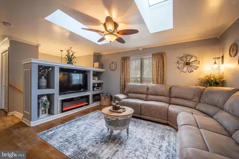 7113 Olivia Rd, Middle River, MD 21220 photo 3