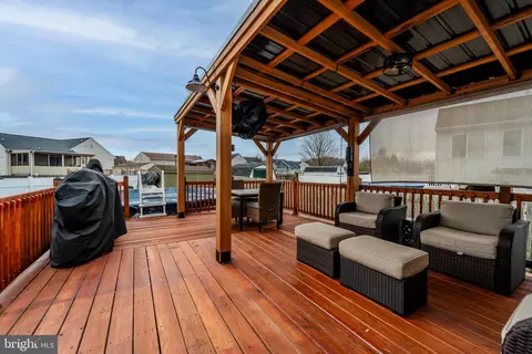 7113 Olivia Rd, Middle River, MD 21220 photo 8