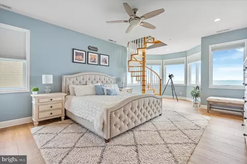 Bedroom - 8901 Chesapeake Ave, Sparrows Point, MD 21219 photo 5 of 8