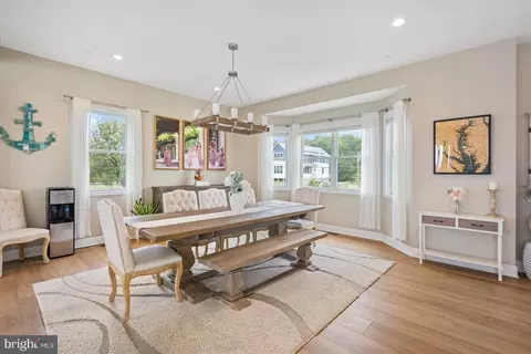 Dining - 8901 Chesapeake Ave, Sparrows Point, MD 21219 photo 2 of 3