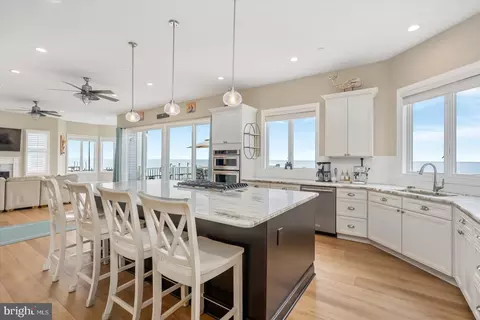 Kitchen - 8901 Chesapeake Ave, Sparrows Point, MD 21219 photo 11 of 11