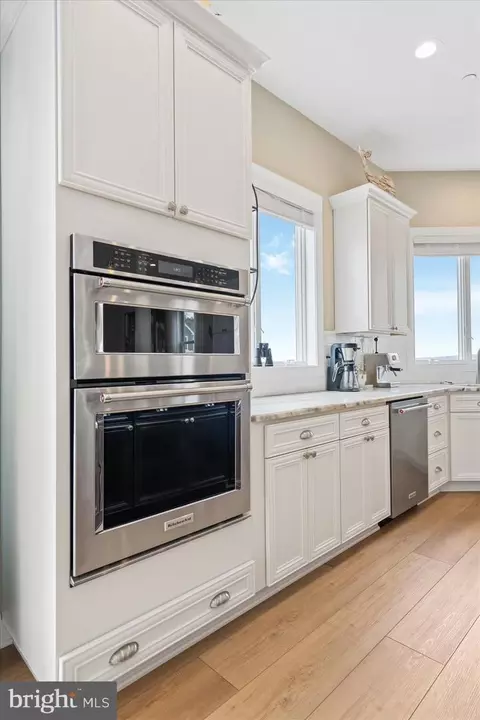 Kitchen - 8901 Chesapeake Ave, Sparrows Point, MD 21219 photo 7 of 11